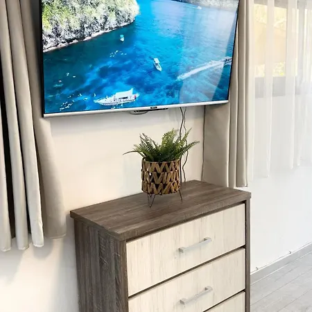 Chloraka Bay *