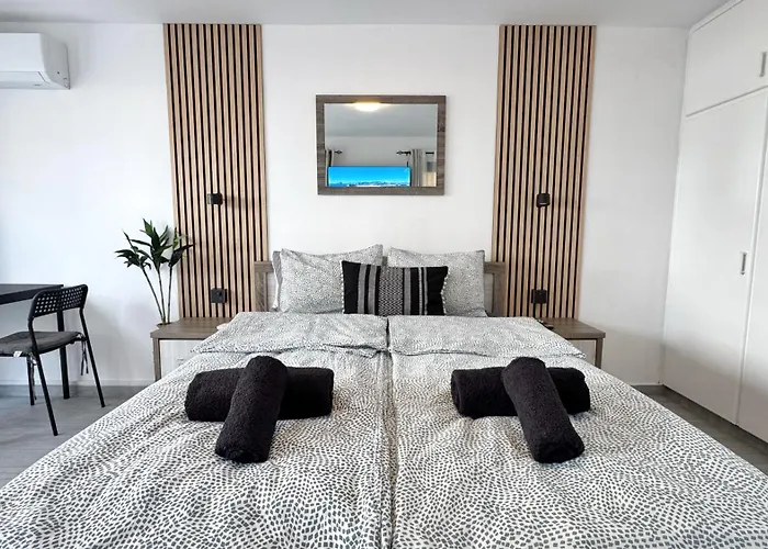 Chloraka Bay Apartment *